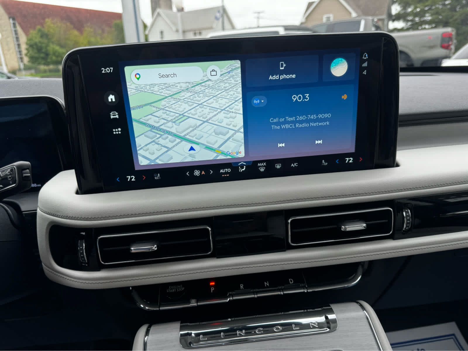 Used 2025 Lincoln Aviator Reserve AWD/4WD image 4
