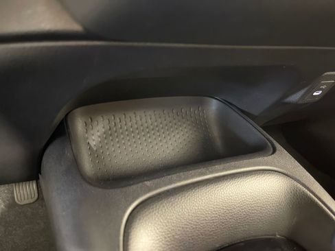 Certified 2025 Toyota Corolla SE w/ Convenience Package image 30