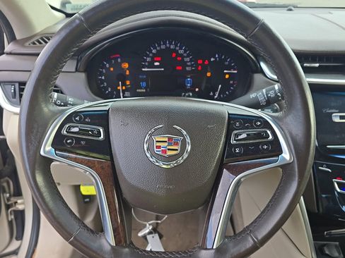 Used 2013 Cadillac XTS FWD image 6