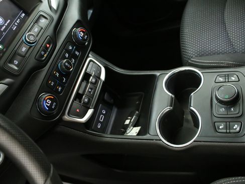 Used 2023 GMC Terrain SLE w/ Driver Convenience Package AWD/4WD image 19