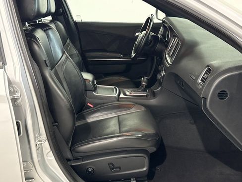Used 2021 Dodge Charger SXT w/ Leather Interior Group image 25