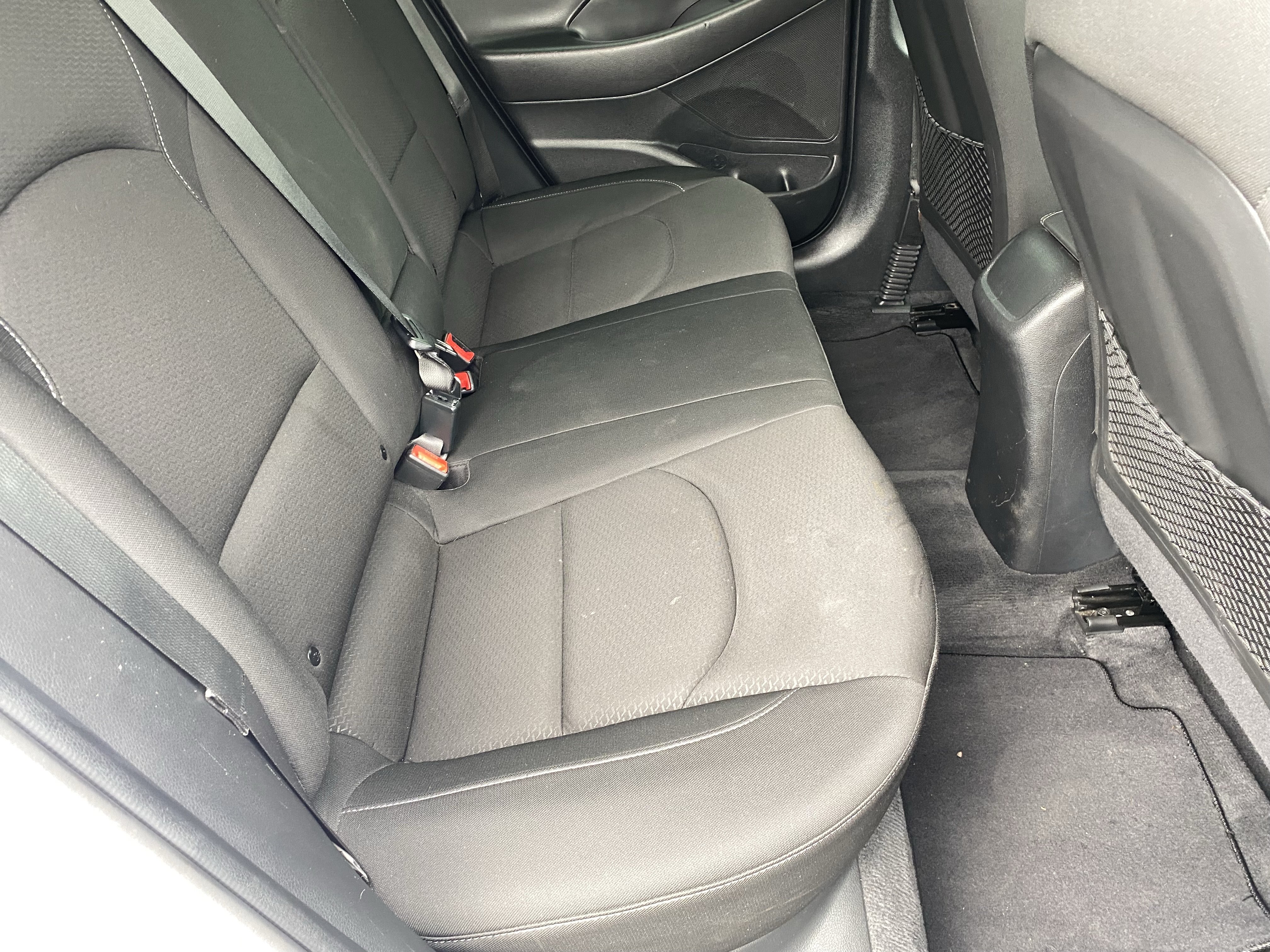 Used 2019 Hyundai Elantra GT FWD image 13