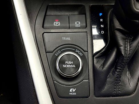 Used 2023 Toyota RAV4 LE AWD/4WD image 27