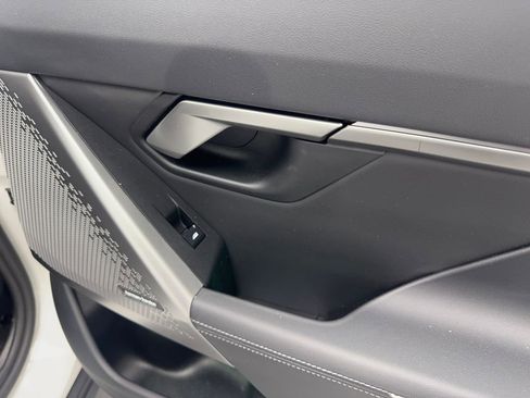 Used 2024 BMW i5 eDrive40i image 44