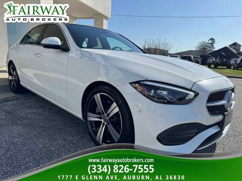 Used 2025 Mercedes-Benz C 300 4MATIC Sedan image 4