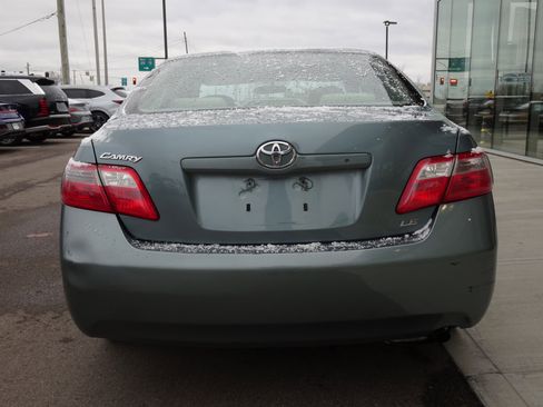 Used 2008 Toyota Camry LE image 4