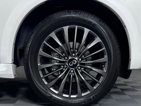 Certified 2024 INFINITI QX80 Sensory image 10