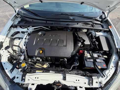 Used 2016 Toyota Corolla LE CVT image 23