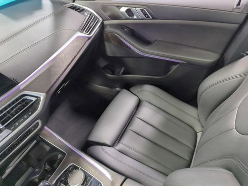 Used 2022 BMW X5 xDrive40i w/ Premium Package image 11