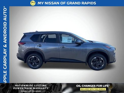 New 2026 Nissan Rogue SV image 4