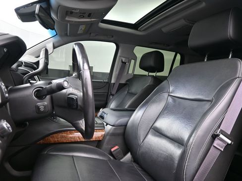 Used 2017 Chevrolet Tahoe Premier RWD image 11