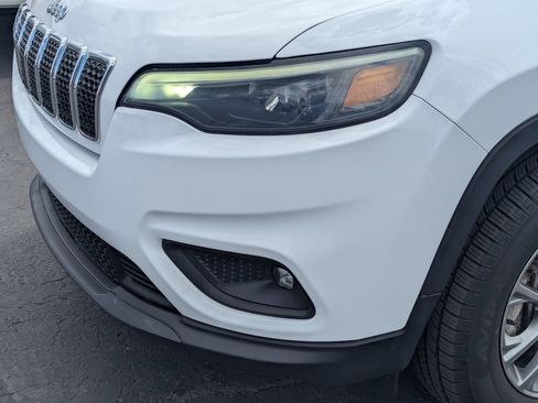 Used 2019 Jeep Cherokee Latitude Plus w/ Cold Weather Group AWD/4WD image 12
