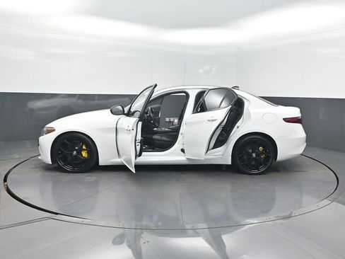 Used 2021 Alfa Romeo Giulia Ti w/ Nero Edizione image 37