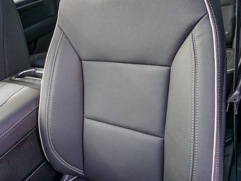 New 2026 Chevrolet Suburban Premier image 20