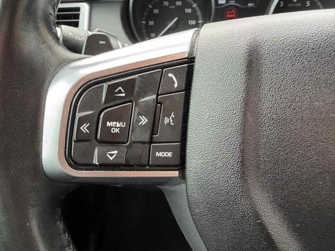 Used 2018 Land Rover Discovery Sport HSE image 29