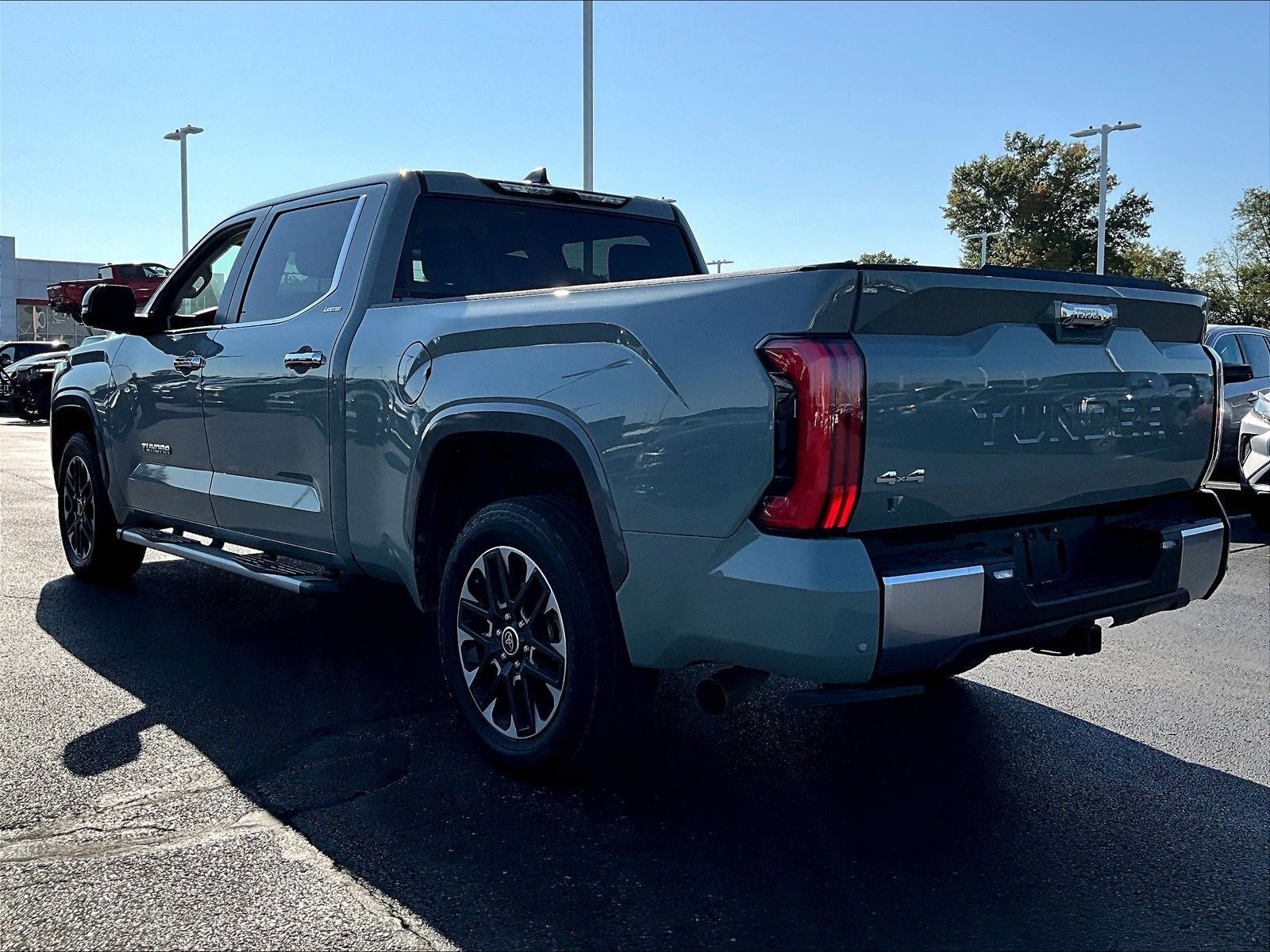 Used 2024 Toyota Tundra Limited AWD/4WD image 4