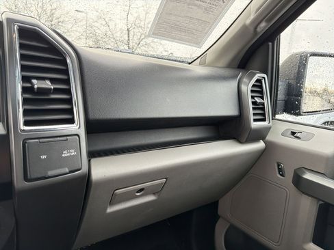 Used 2016 Ford F150 XLT w/ Equipment Group 302A Luxury image 22