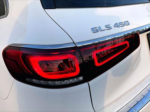 Used 2023 Mercedes-Benz GLS 450 4MATIC image 30