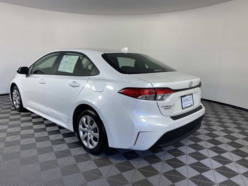 Used 2026 Toyota Corolla LE FWD image 6