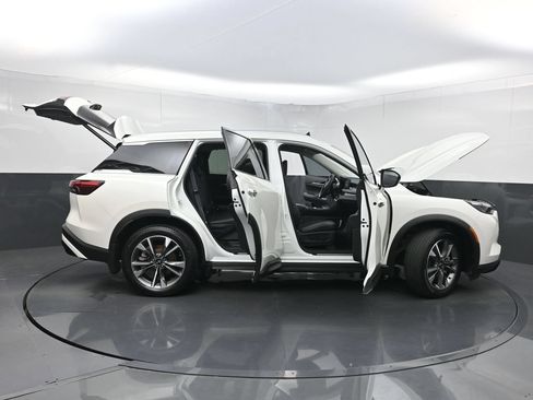 Used 2023 INFINITI QX60 Luxe w/ Vision Package FWD image 41