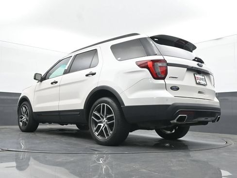 Used 2017 Ford Explorer Sport w/ Equipment Group 401A AWD/4WD image 46
