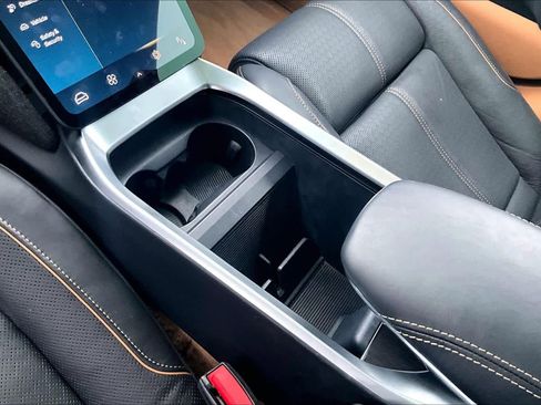 Used 2022 Lucid Air Grand Touring image 20