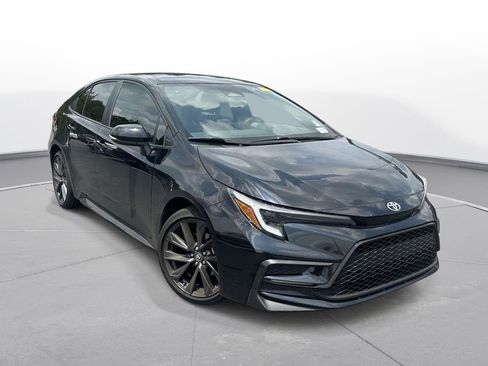 Used 2025 Toyota Corolla SE FWD image 4