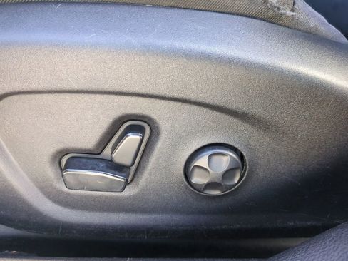 Used 2015 Chrysler 200 S w/ Comfort Group image 21