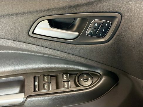 Used 2019 Ford Escape Titanium AWD/4WD image 15