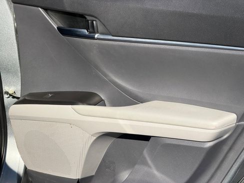 Used 2022 Toyota Camry LE image 26