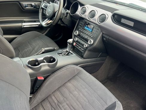 Used 2016 Ford Mustang Coupe image 12
