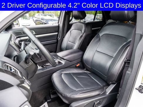 Used 2017 Ford Explorer XLT w/ Equipment Group 202A AWD/4WD image 15