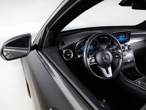 Used 2022 Mercedes-Benz GLC 300 GLC 300 image 21