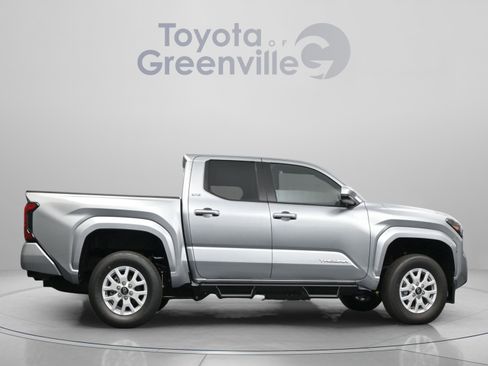Certified 2024 Toyota Tacoma SR5 w/ SR5 Upgrade Package AWD/4WD image 15