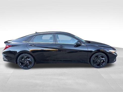 New 2026 Hyundai Elantra SEL Sport Premium FWD image 5