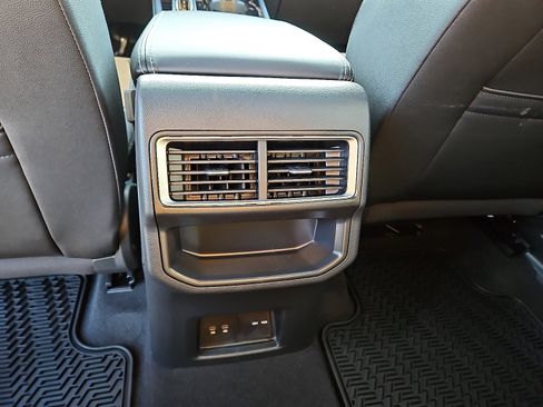 New 2026 Volkswagen Atlas Cross Sport SE image 10