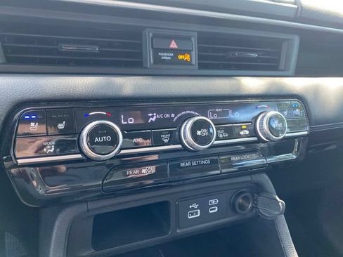 Used 2023 Honda Pilot Elite image 21