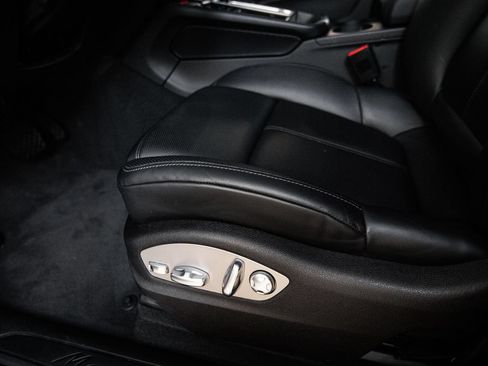 Certified 2026 Porsche Macan AWD/4WD image 14