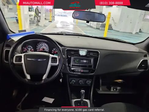 Used 2012 Chrysler 200 Touring image 5