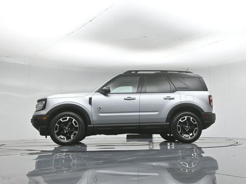 Certified 2022 Ford Bronco Sport Outer Banks w/ Tech Package AWD/4WD image 8