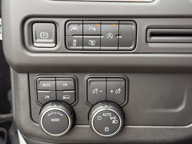 Used 2023 Chevrolet Tahoe LT w/ Luxury Package AWD/4WD image 26