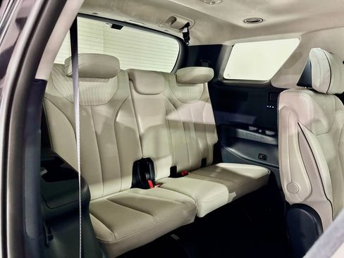 Used 2024 Hyundai Palisade Calligraphy image 32