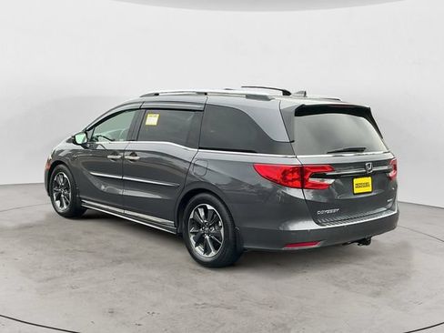 Used 2023 Honda Odyssey Elite image 3