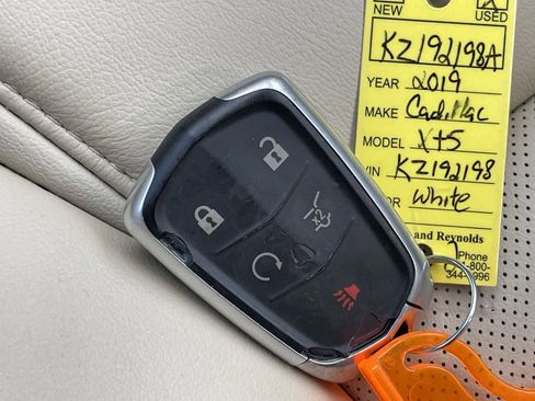 Used 2019 Cadillac XT5 Luxury image 32