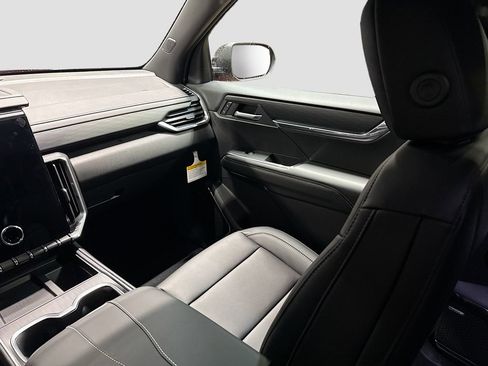 New 2026 GMC Acadia Elevation image 24