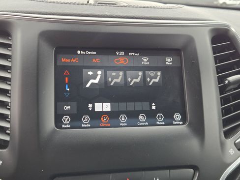 Certified 2021 Jeep Cherokee Latitude FWD image 10