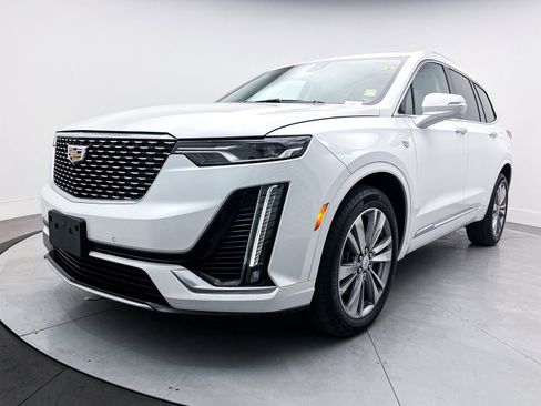 Used 2024 Cadillac XT6 Premium Luxury image 13