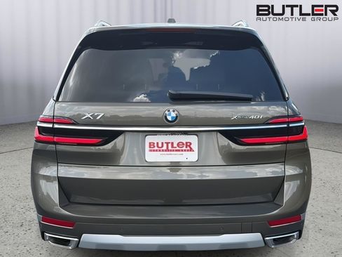 Used 2027 BMW X7 xDrive40i AWD/4WD image 5