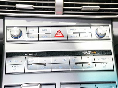Used 2021 Hyundai Nexo Blue FWD image 23