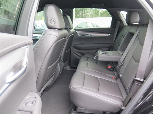 New 2026 Cadillac XT5 Luxury FWD image 24